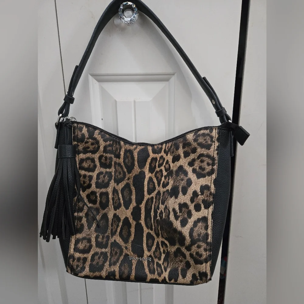 Tahari shoulder bag - Picture 3 of 16